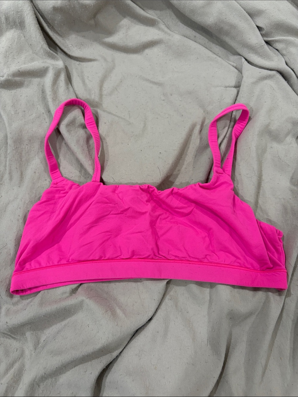 SKIMS Wireless Bralette in Bright Pink